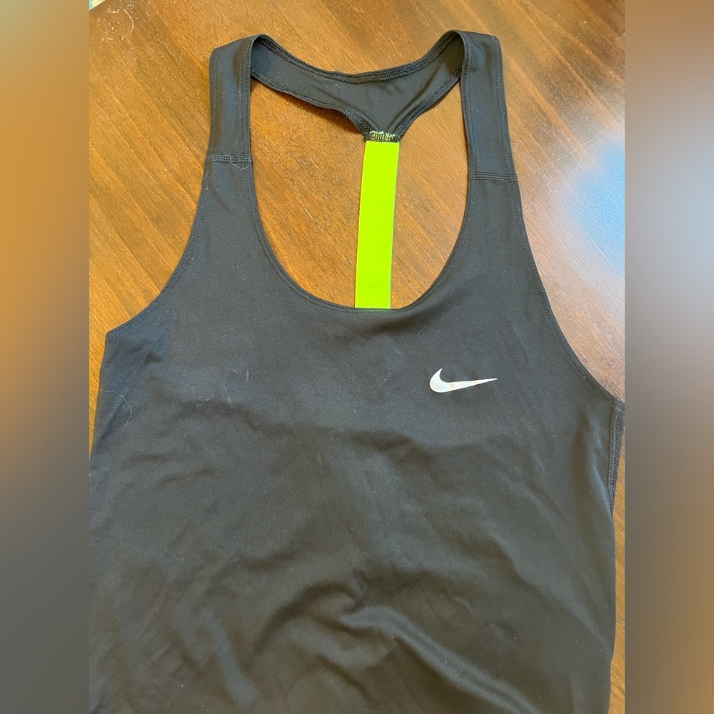 Nike high-low tank